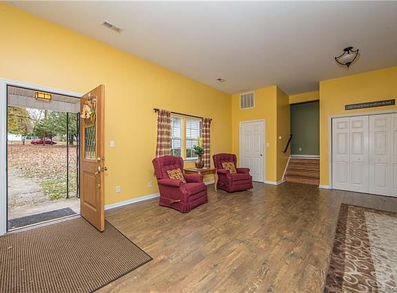 4th image of 865 Nance Dr