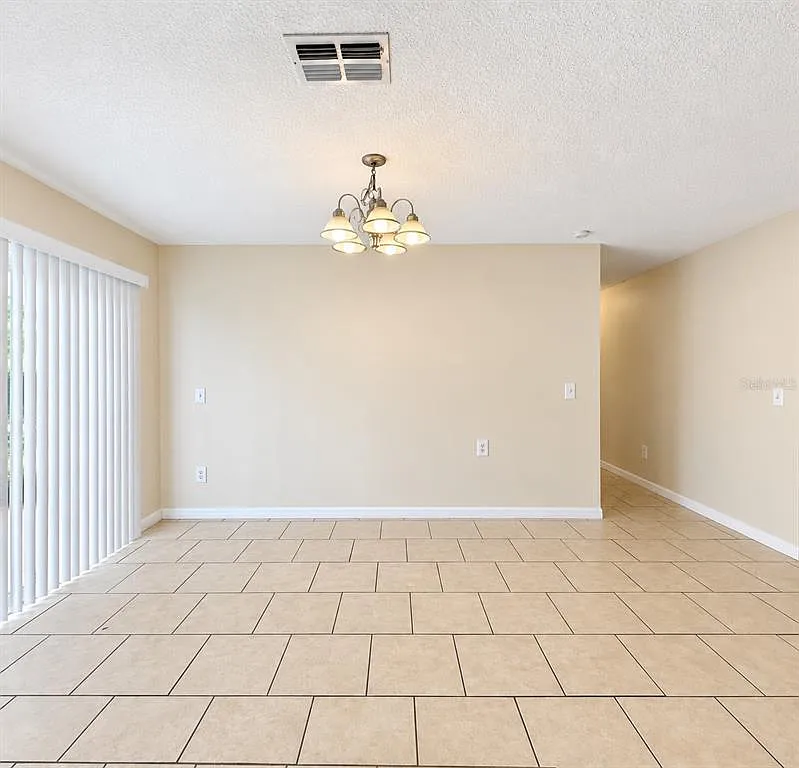 3 bed, 2.0 bath, 1200 sqft, $1,950 — Photo 4