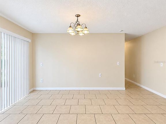 4th image of 1210 E Holland Ave