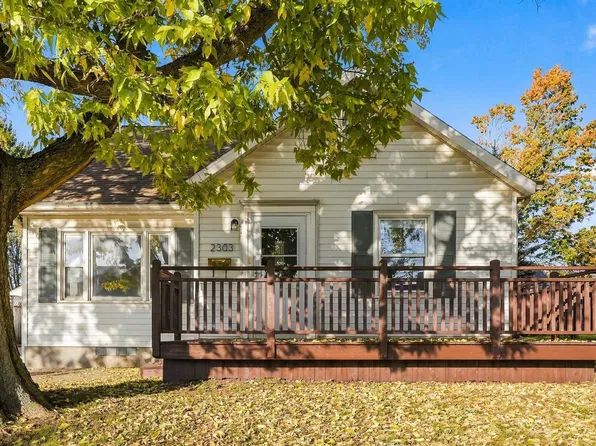 2303 Main St, Cedar Falls, IA 50613