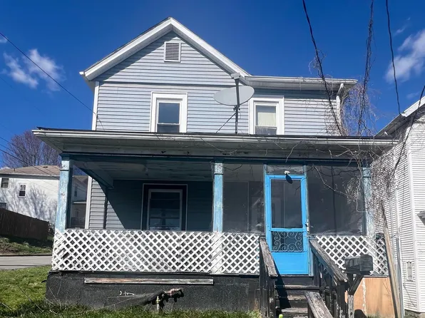 1216 Hillcrest Ct, Clarksburg, WV 26301