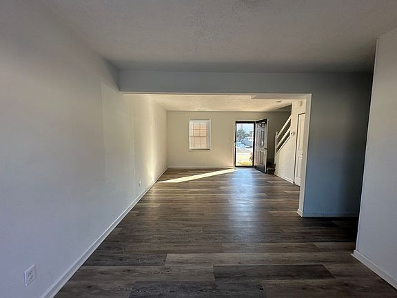 3rd image of 65 Countryplace Ln