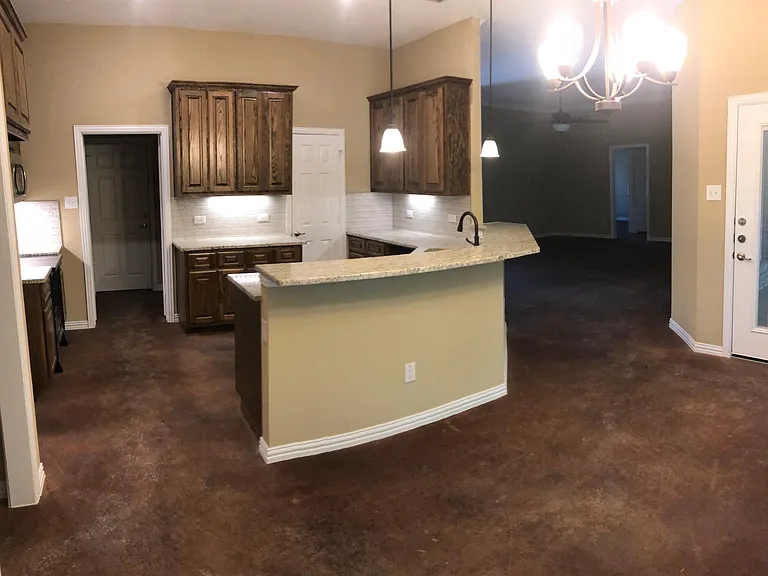 1901 Clear Creek Dr — Photo 9