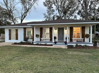 18994 E Silverhill Ave, Robertsdale, AL 36567