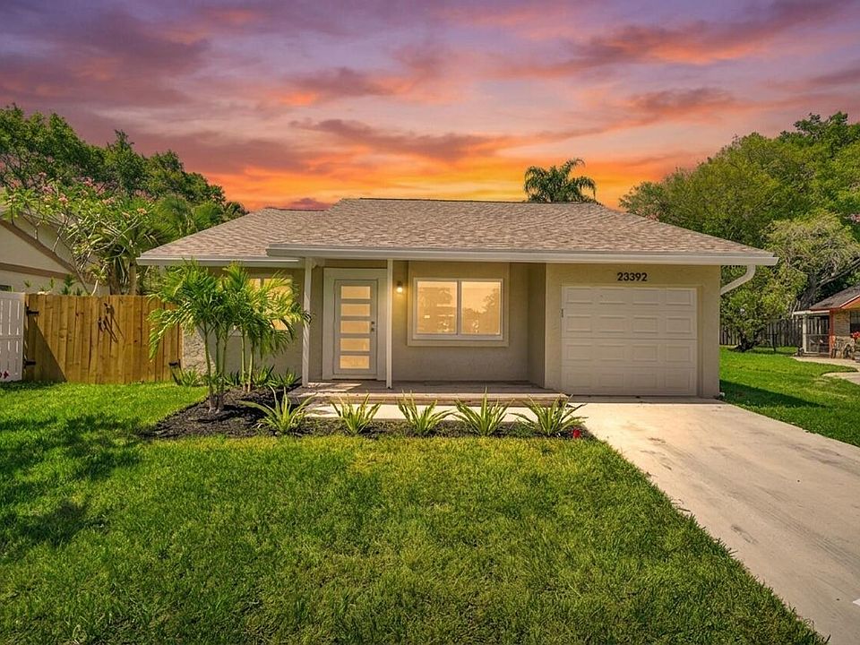 1st image of 23392 Country Club Dr E
