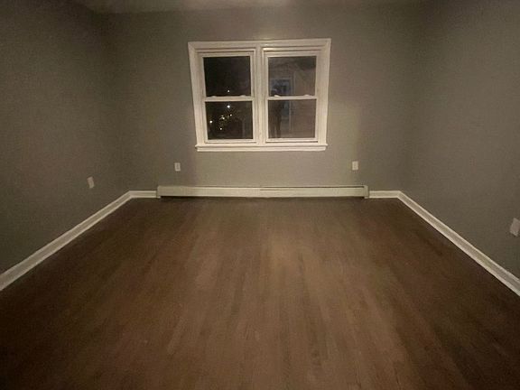3rd image of 60 Bedford Ter Floor 2