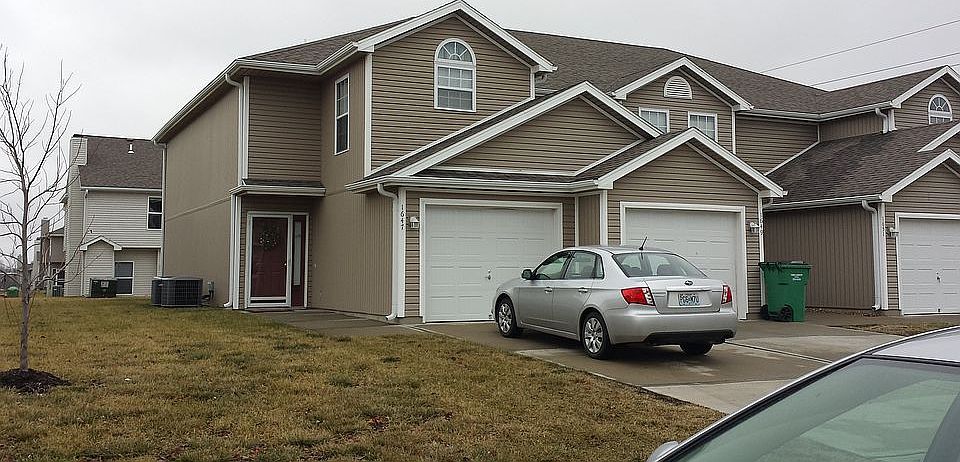1st image of 1647 SW Highland Dr #15-D