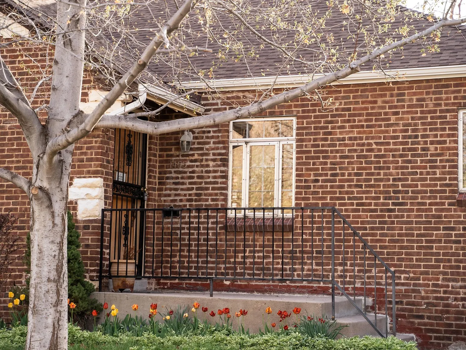 3 bed, 1.5 bath, 1439 sqft, $2,950 — Photo 3