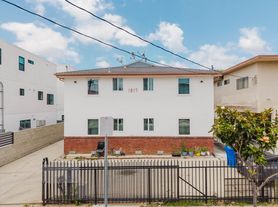 1217 N Kingsley Dr, Los Angeles, CA