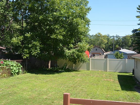 3rd image of 435 N Glenwood Dr