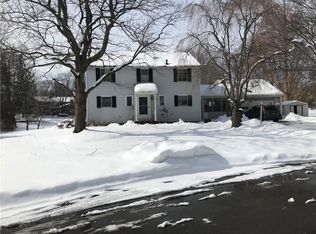 407 Brooklawn Dr, Rochester, NY 14618