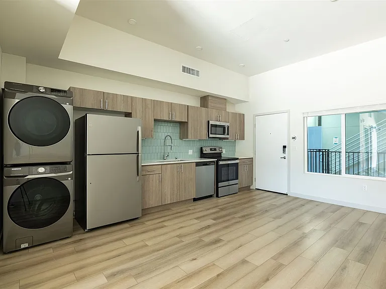 4233 Kansas Street — Photo 14