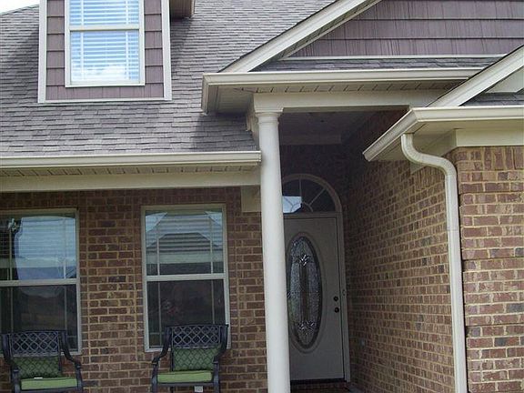 5th image of 111 Carleighfalls Dr NE