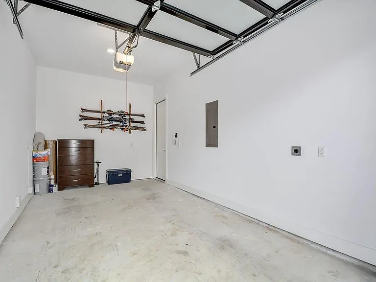 1710 Nash Ave — Photo 14