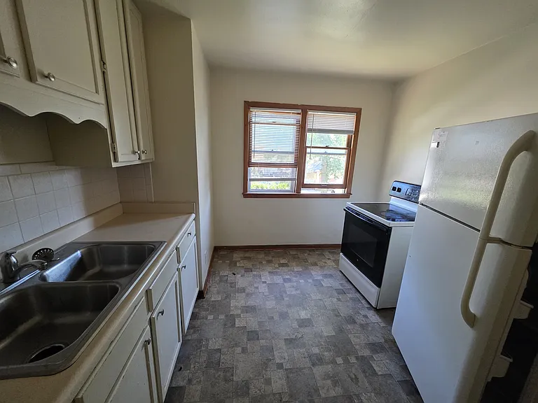 4453 W Capitol Dr #3 — Photo 12