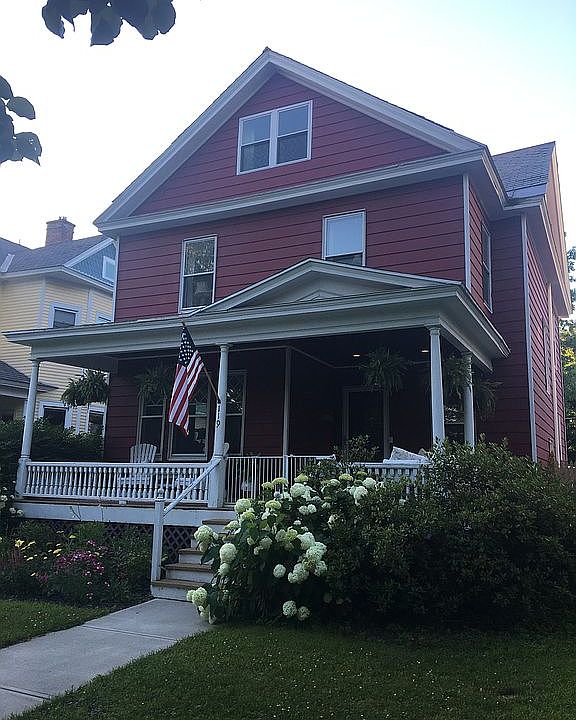2nd image of 119 Van Dam St