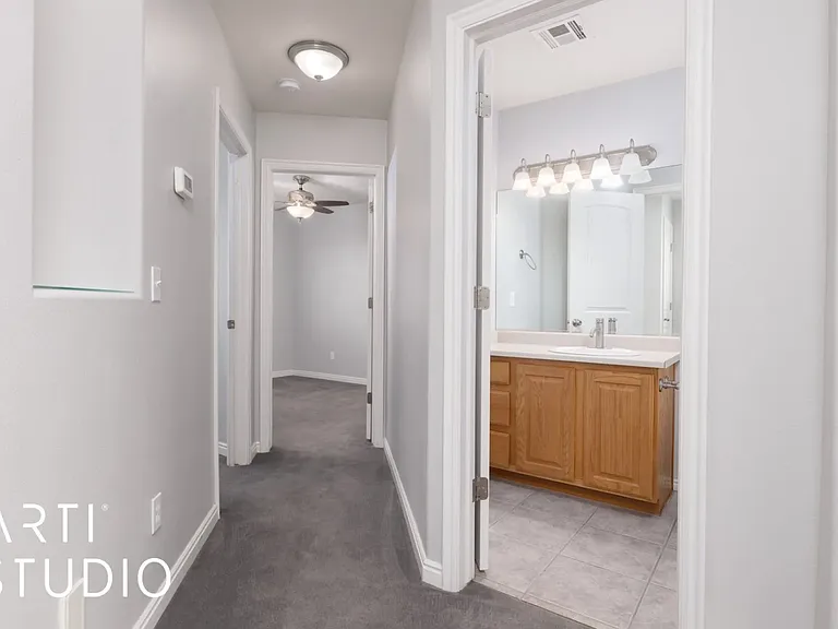 717 W Hafen Ln #6A — Photo 12