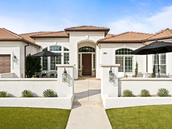 635 W Quincy Ave, Clovis, CA 93619