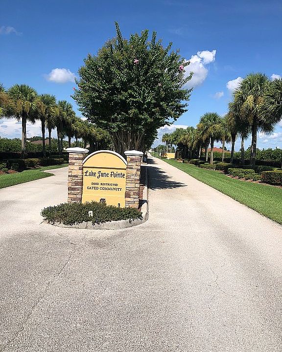 2nd image of 540 Sunset Pointe Dr
