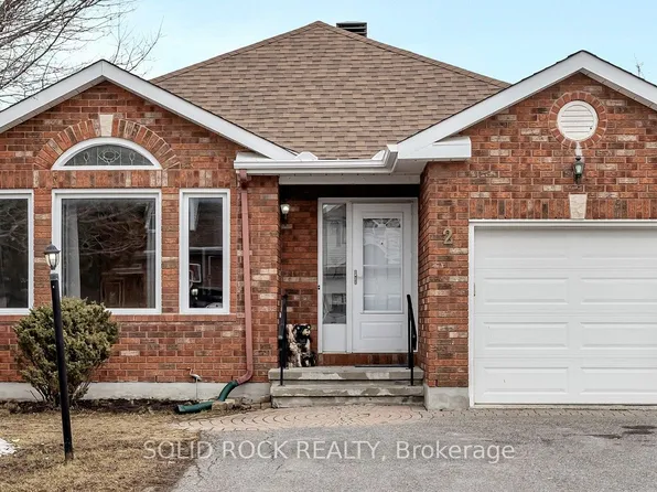 2 Newborough Cres E, Ottawa, ON K2G 6A2