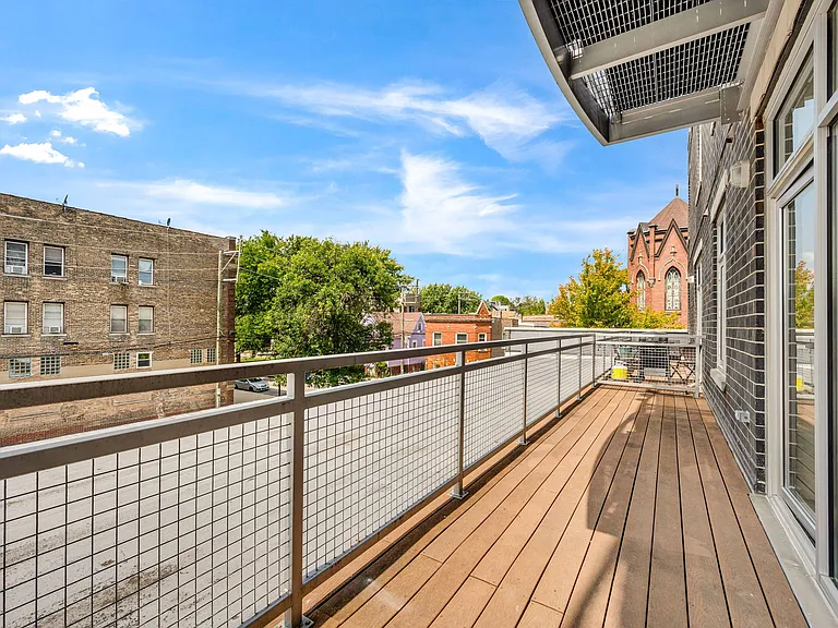 2024 N California Ave #2D — Photo 8