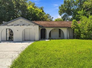 200 TWIN LAKE DRIVE, LARGO, FL 33770