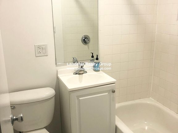 3rd image of 4241 N Kenmore Ave Unit G2