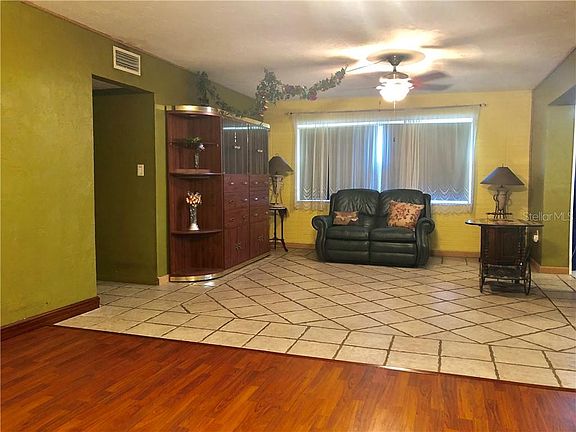 5th image of 3961 Prudence Dr
