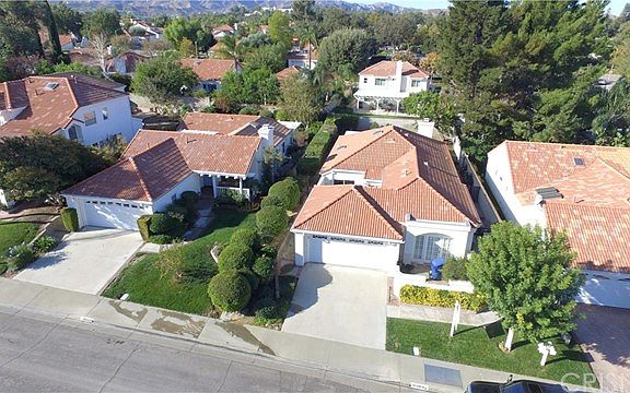 2nd image of 25889 Milano Ln