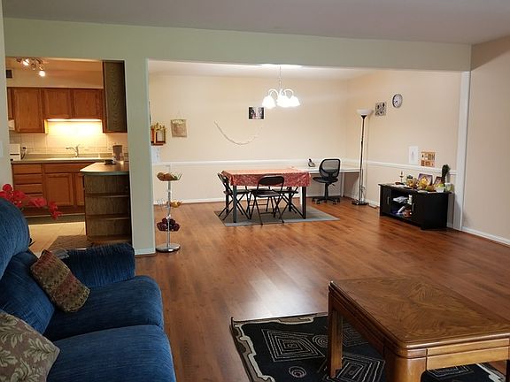 2nd image of 5200 Carriageway Dr APT 121