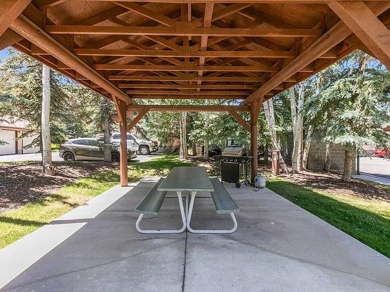 1600 Pinebrook Blvd #E1 — Photo 22