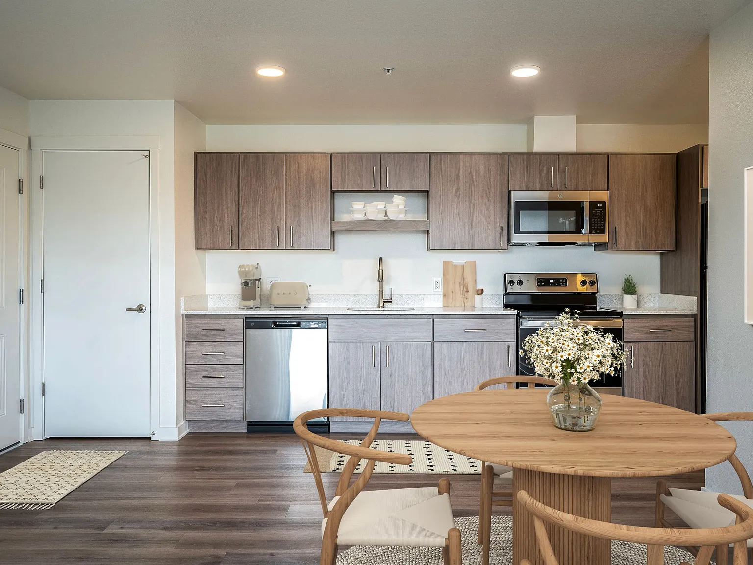 Grand Fir Apartments — Photo 3