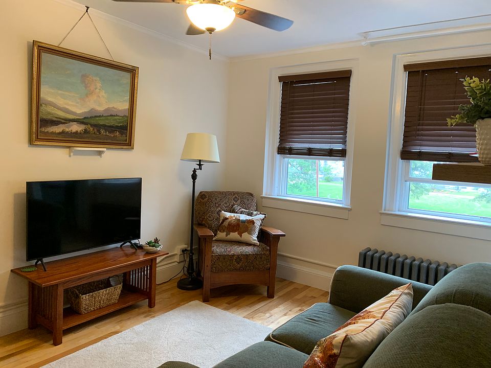 2nd image of 17 Church St #33