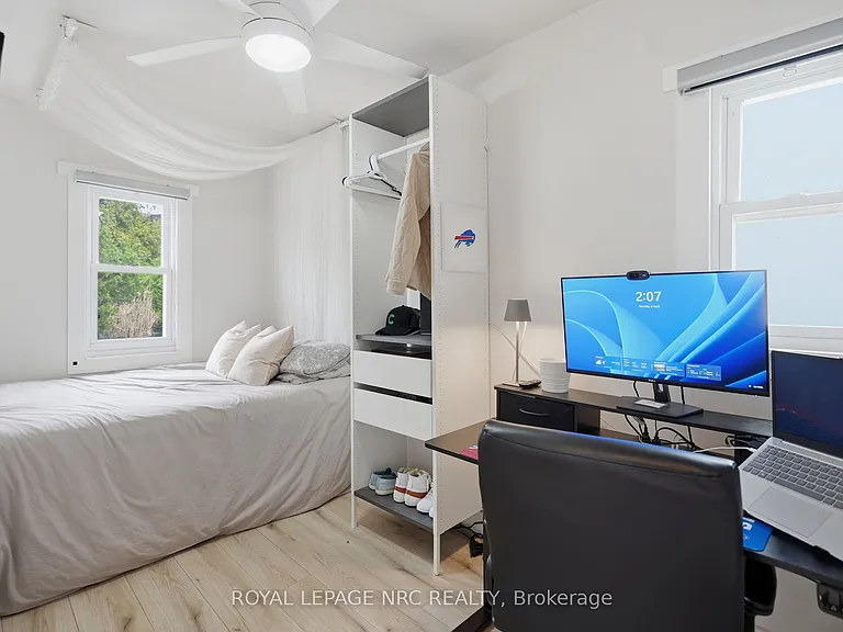 17 Considine Ave — Photo 10