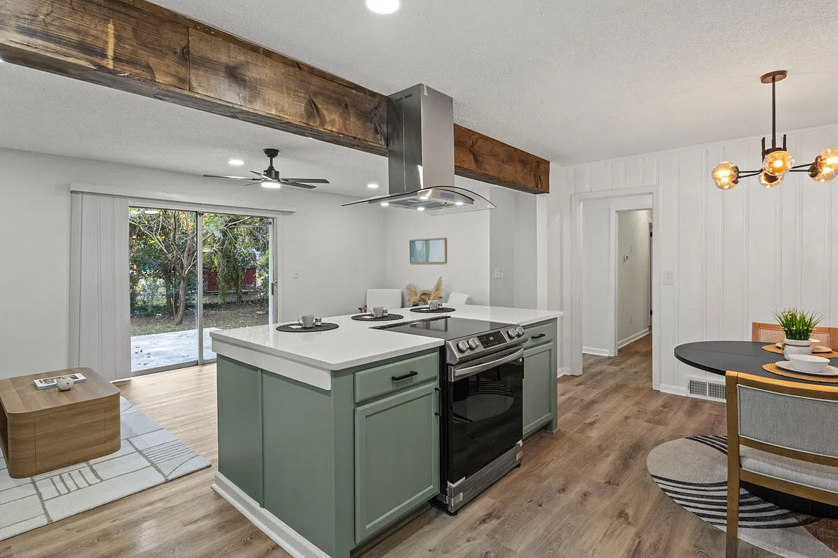 4 bed, 2.0 bath, 1544 sqft, $2,200 — Photo 4