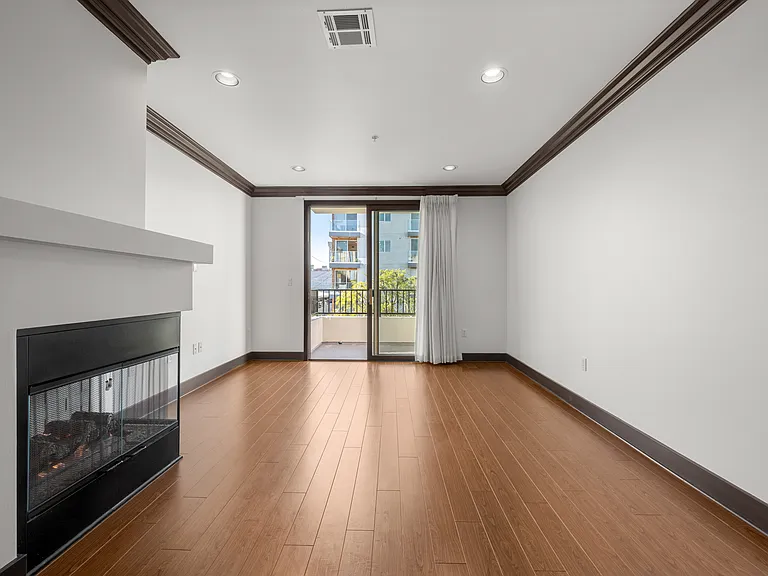 1138 Glenville Dr — Photo 11