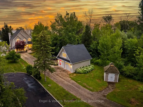 63 Georgian Manor Dr, Collingwood, ON L9Y 3Z1