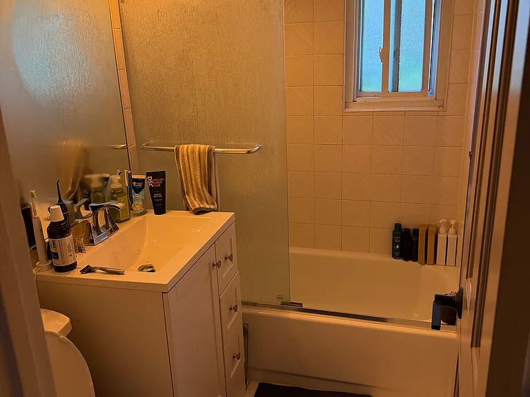 122 Edmunton Dr #C8 — Photo 4
