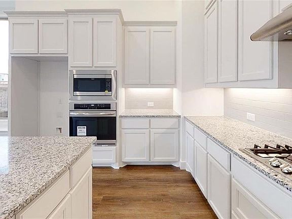 4th image of 723 Westerkirk Dr