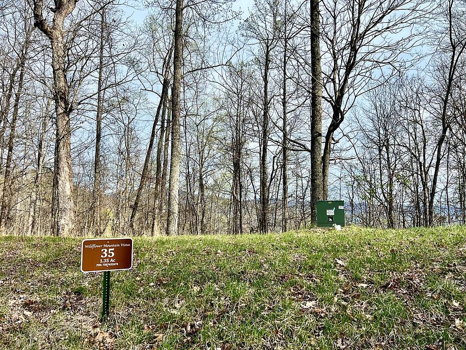 1st image of 35 Lyle Mountain Trl