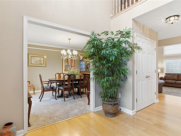 4th image of 1390 Silverdale Cir