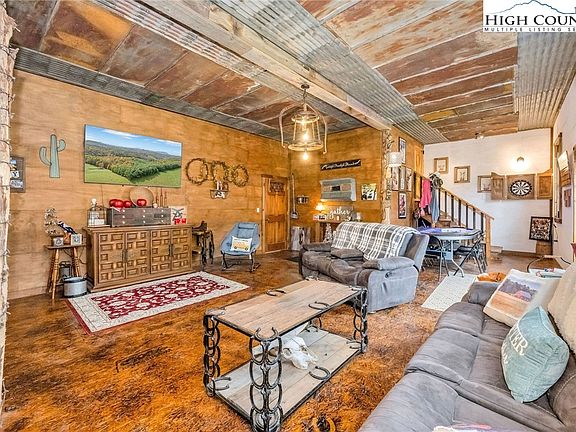 36th image of 886 Blevins Hollow Road