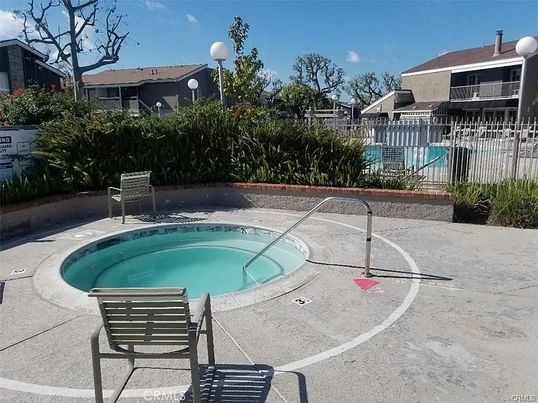 2821 S Fairview St — Photo 17
