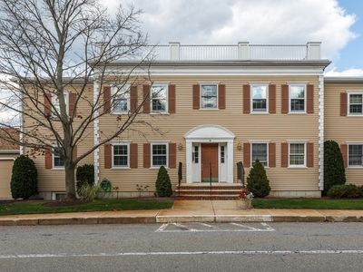18 Weatherly Dr Unit 3, Salem, MA, 01970