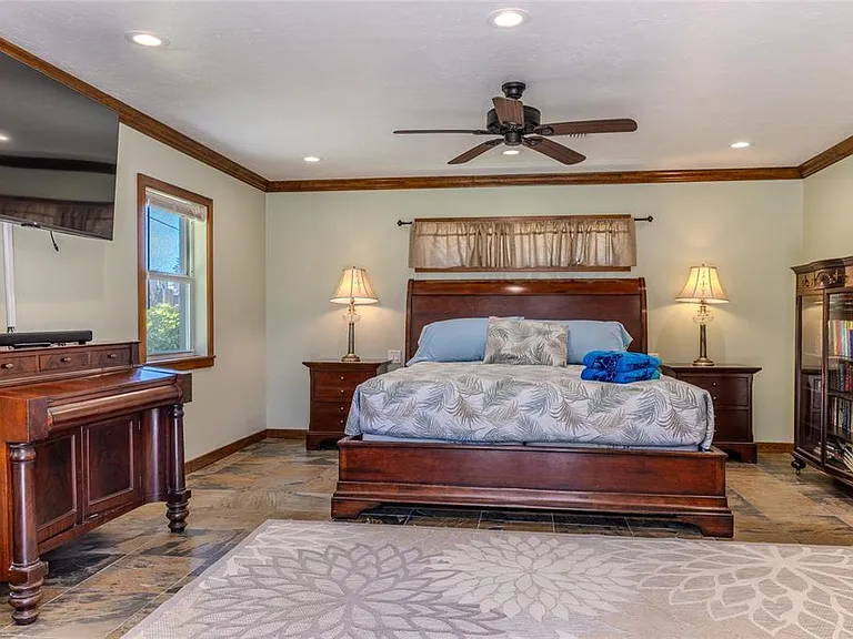 416 Sunset Dr — Photo 64