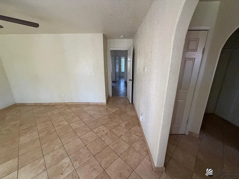 11251 E 27th Pl — Photo 10