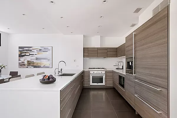 Rented by Compass | media 25