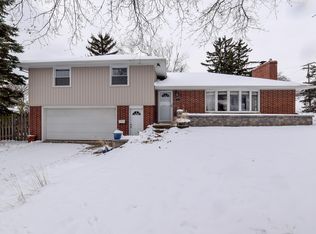 1324 Tomike St, Lake Geneva, WI 53147