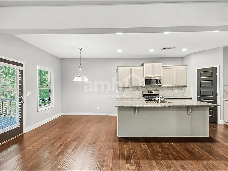 1867 Bloom Ct — Photo 5