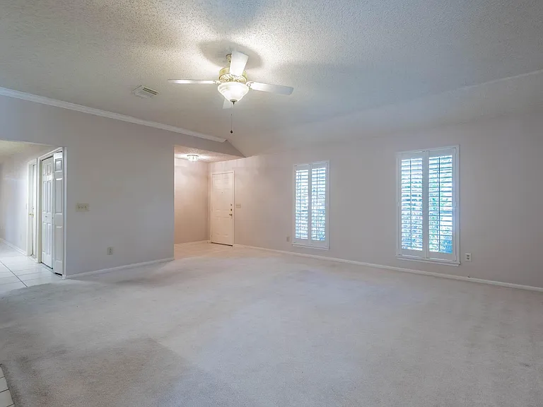 8926 Village Hills Dr — Photo 5